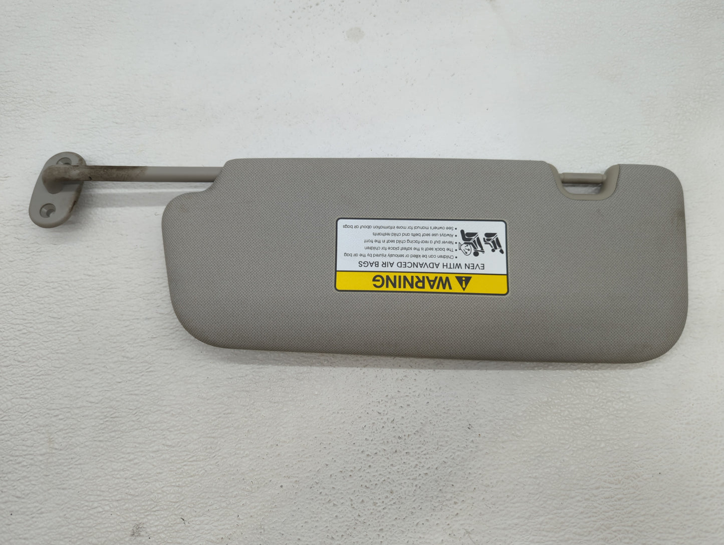 2014-2016 Kia Forte Sun Visor Shade Replacement Passenger Right Mirror Fits Fits 2014 2015 2016 OEM Used Auto Parts - Oemuse