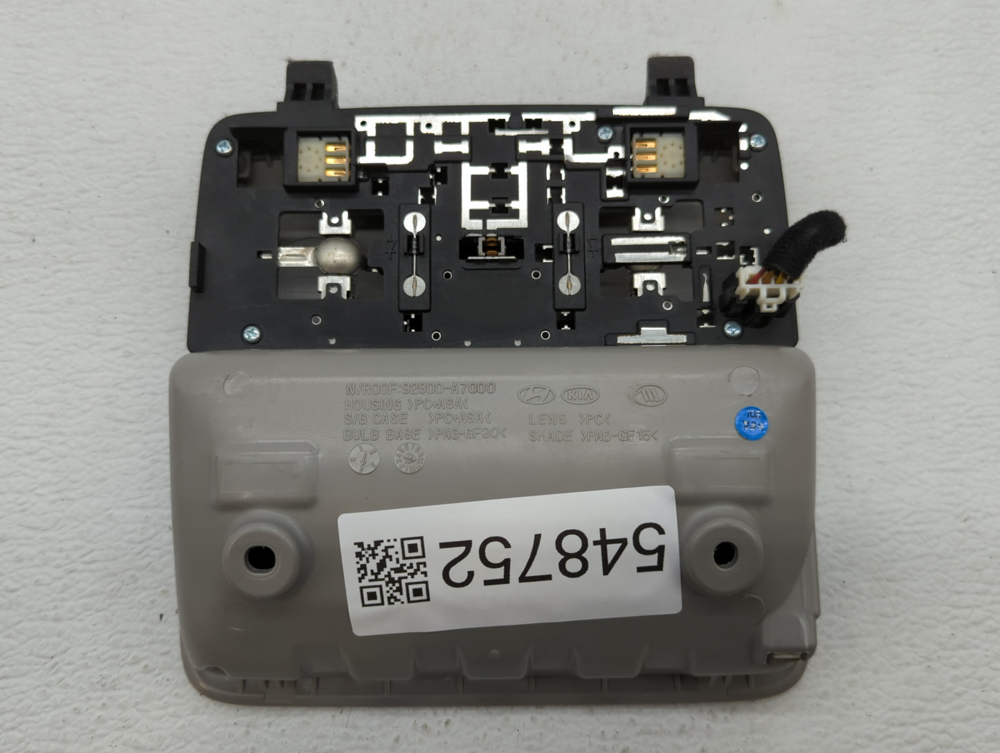 2014-2018 Kia Forte Overhead Roof Console 548752 - Oemusedautoparts1.com