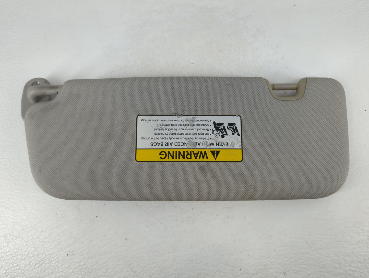 2014-2016 Kia Forte Sun Visor Shade Replacement Passenger Right Mirror Fits Fits 2014 2015 2016 OEM Used Auto Parts - Oemuse