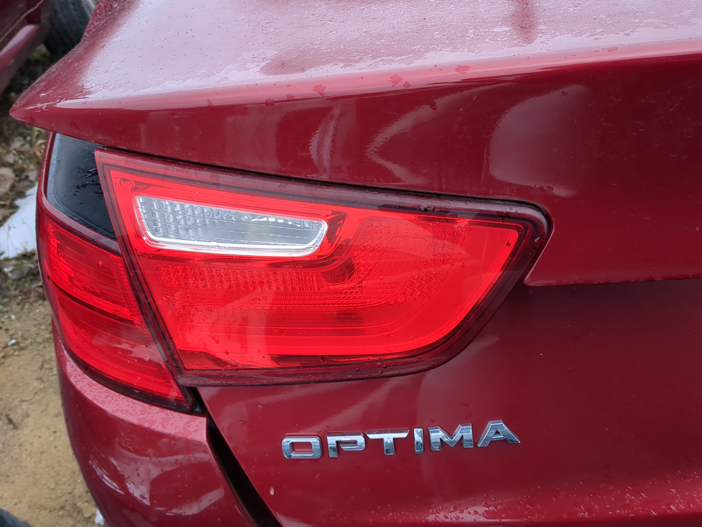 2014 Kia Optima Driver Left Side Tail Light Taillight Deck Lid Mounted - Oemusedautoparts1.com