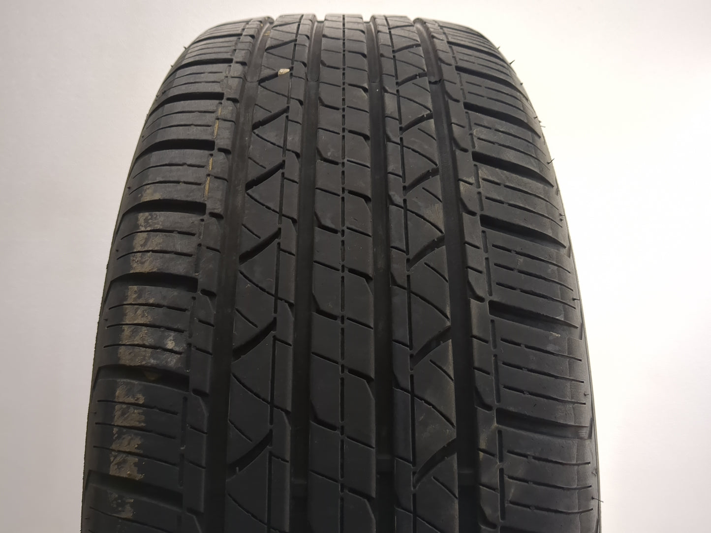 Used Tire 215/55R17 MILESTAR MS932 98V - Tread Depth 7.5/32 - Oemusedautoparts1.com