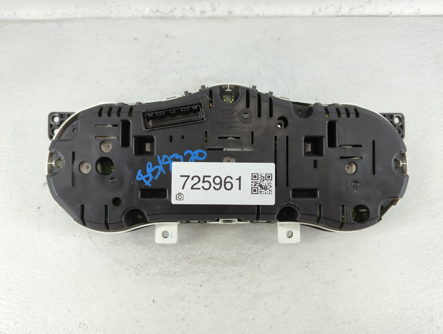 2014-2015 Kia Optima Instrument Cluster Speedometer Gauges P/N:94031-2T270 Fits Fits 2014 2015 OEM Used Auto Parts - Oemused