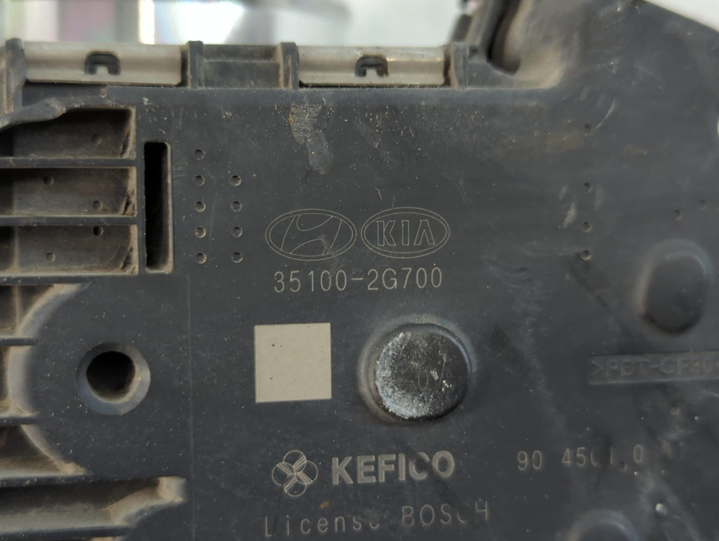 2011-2015 Kia Optima Throttle Body P/N:35100-2G700 Fits Fits 2011 2012 2013 2014 2015 2016 OEM Used Auto Parts - Oemusedauto