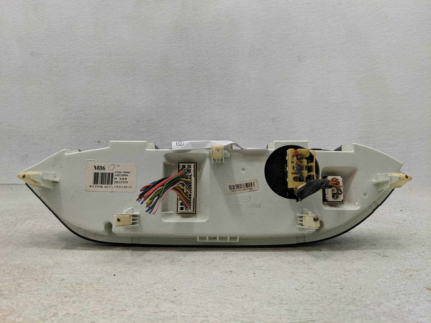 2012-2015 Kia Rio Climate Control Module Temperature AC/Heater Replacement P/N:97250-1WXXX 97250-1W060 Fits OEM Used Auto Pa