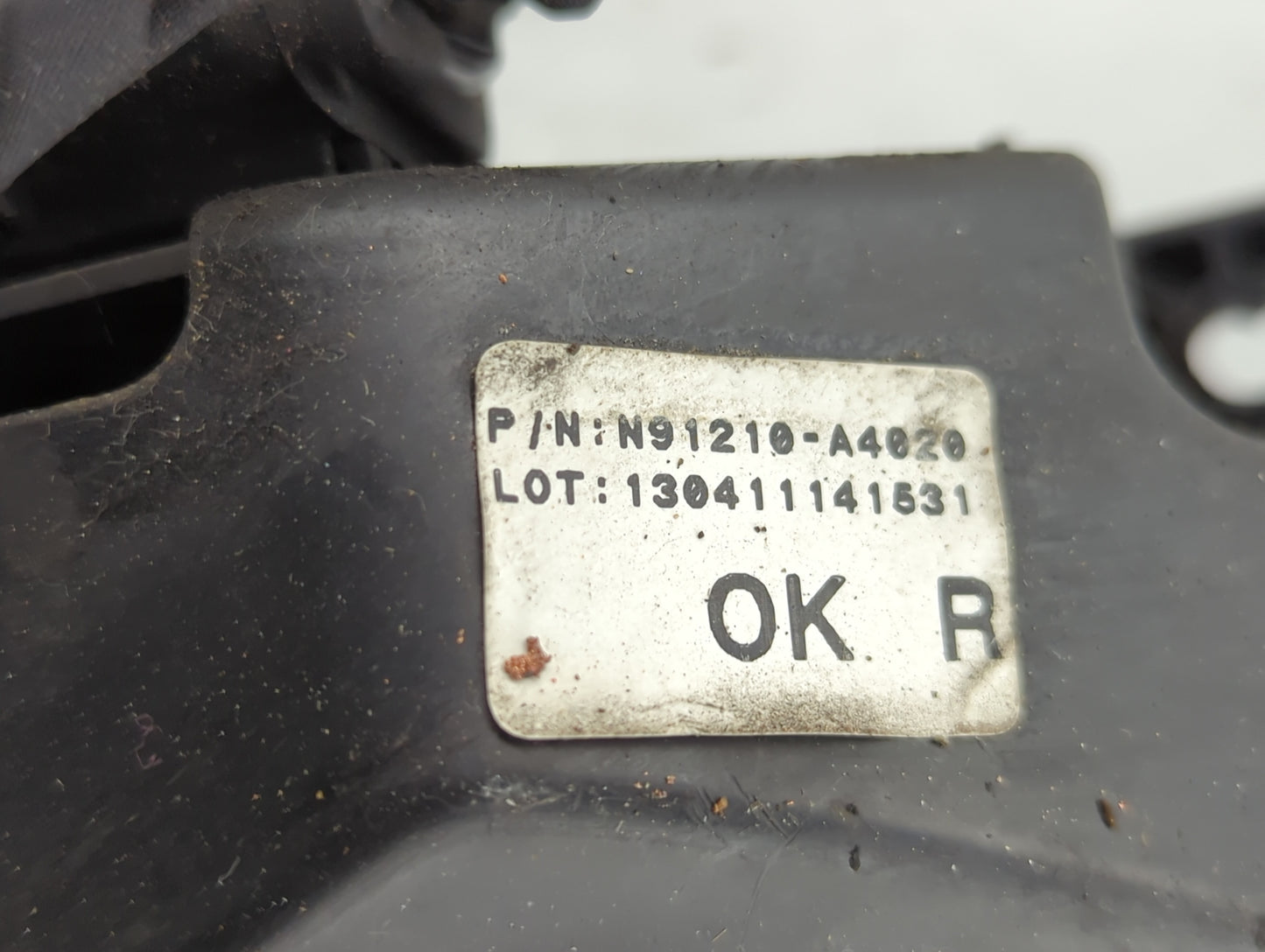 2014-2015 Kia Rondo Fusebox Fuse Box Panel Relay Module P/N:91210-A4020 91210 A4240 Fits Fits 2014 2015 OEM Used Auto Parts