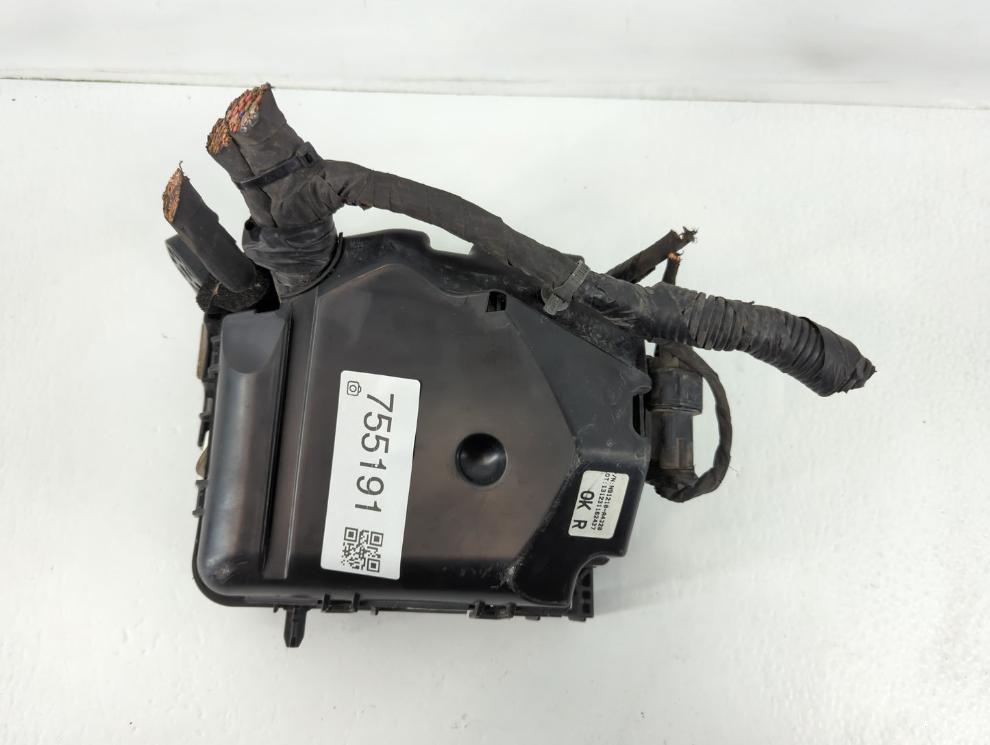 2014-2015 Kia Rondo Fusebox Fuse Box Panel Relay Module P/N:91941-A4031 Fits Fits 2014 2015 OEM Used Auto Parts - Oemusedaut
