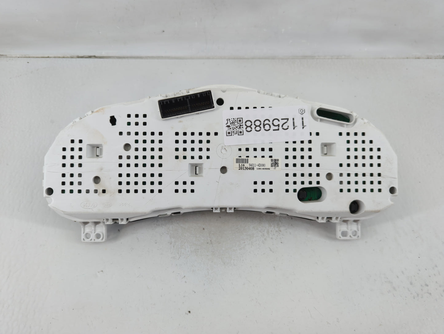2011-2014 Kia Sedona Instrument Cluster Speedometer Gauges P/N:94011-4D080 Fits Fits 2011 2012 2014 OEM Used Auto Parts - Oe