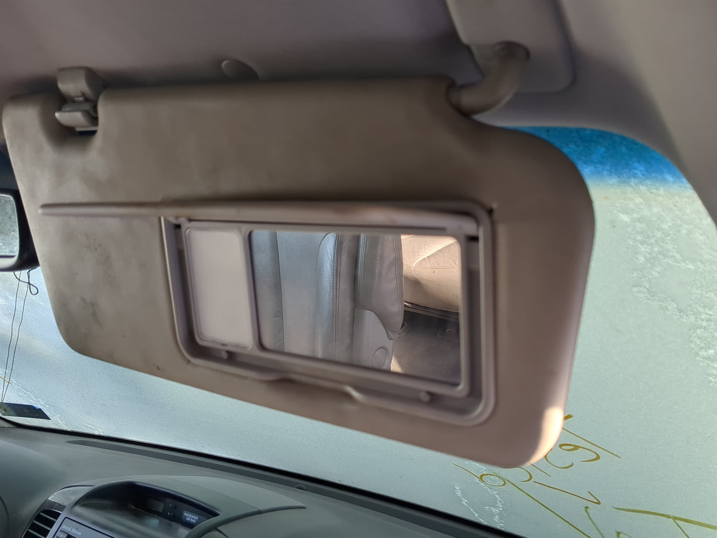 2006-2014 Kia Sedona Sun Visor Shade Replacement Passenger Right Mirror Fits Fits 2006 2007 2008 2009 2010 2011 2012 2014 OE