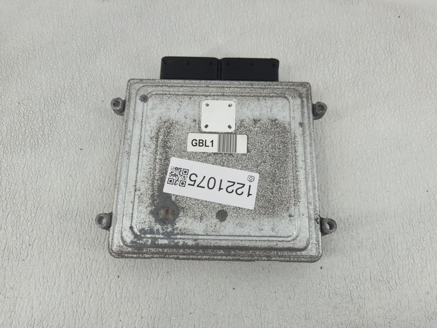 2014-2015 Kia Sorento PCM Engine Control Computer ECU ECM PCU OEM P/N:39113-2GBL1 39103-2GBL1 Fits Fits 2014 2015 OEM Used A