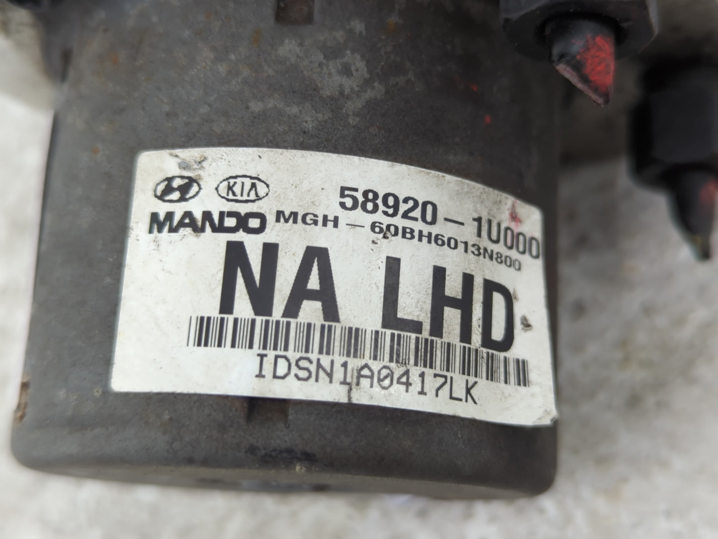 2014-2015 Kia Sorento ABS Pump Control Module Replacement P/N:58920-1U000 Fits Fits 2014 2015 OEM Used Auto Parts - Oemuseda