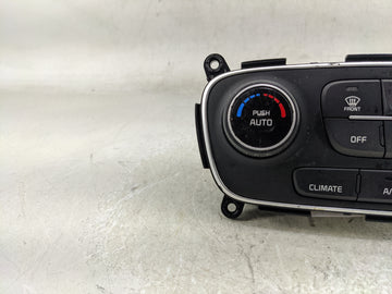 2014-2015 Kia Sorento Climate Control Module Temperature AC/Heater Replacement P/N:972501U575 972501U5856 Fits Fits 2014 2015 OEM Used Auto Parts