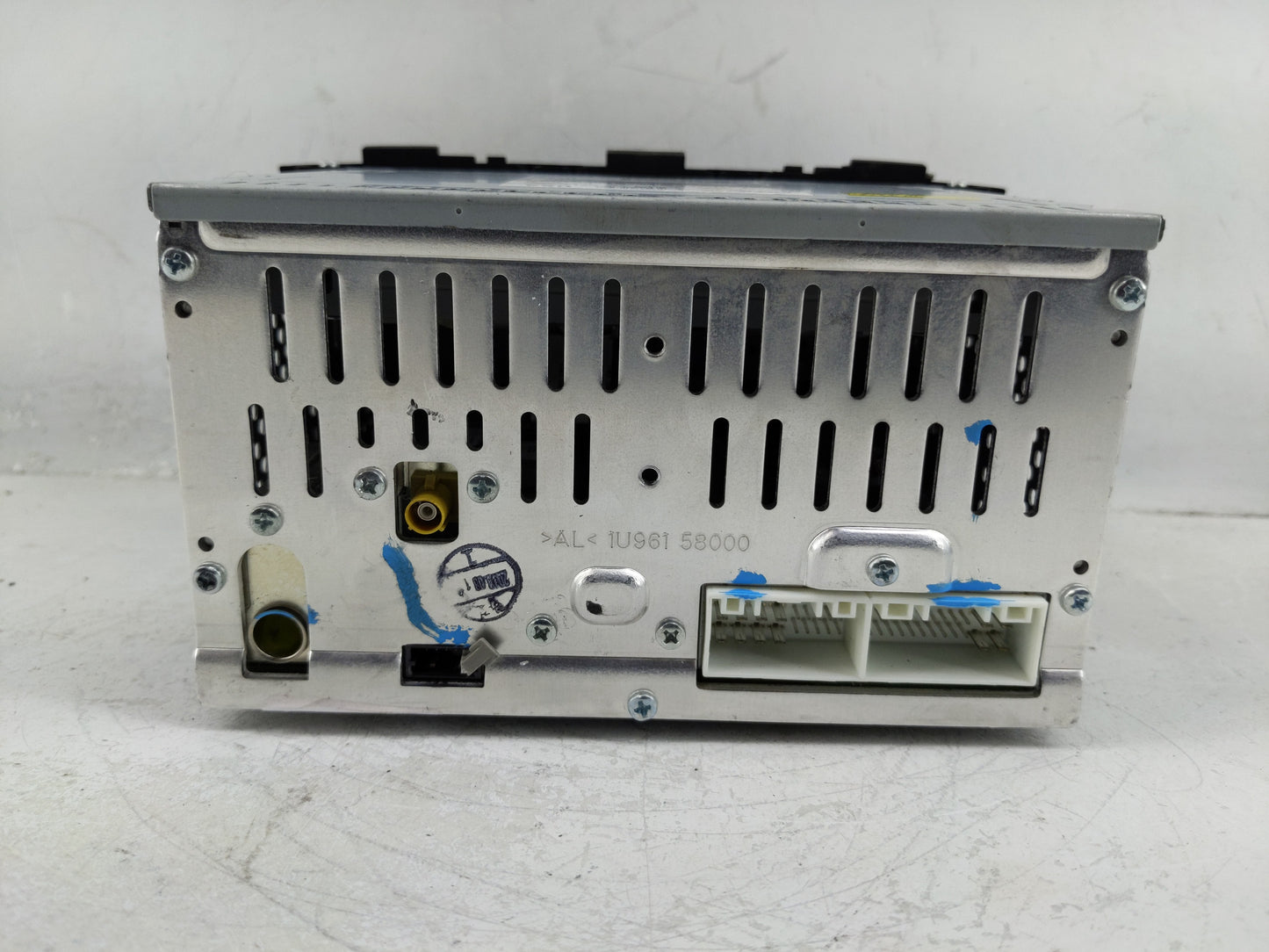 2014-2015 Kia Sorento Radio AM FM Cd Player Receiver Replacement P/N:96160-1U720VA Fits Fits 2014 2015 OEM Used Auto Parts -