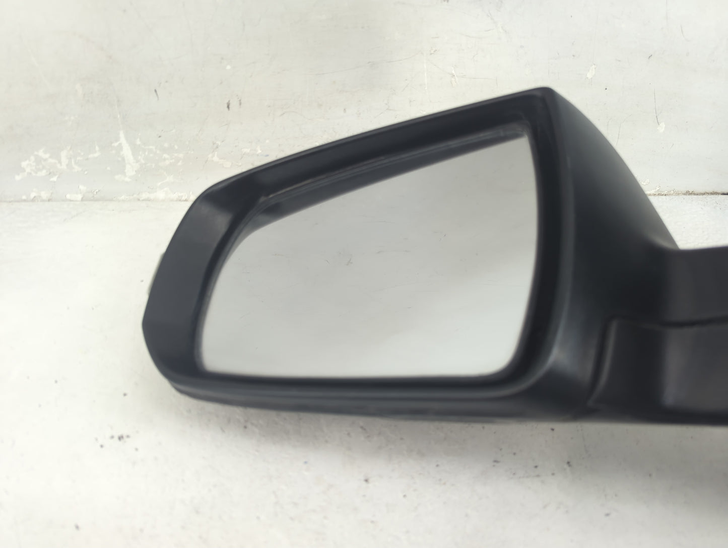 2011-2015 Kia Sorento Driver Side View Mirror - Left Door Mirror OEM Used - Oemusedautoparts1.com