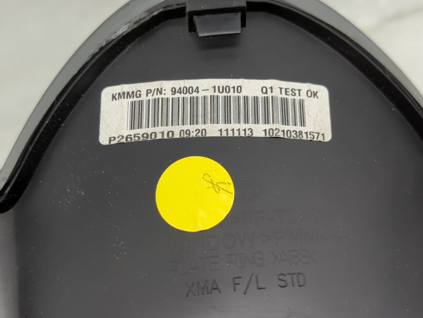 2014-2015 Kia Sorento Instrument Cluster Speedometer Gauges P/N:94004-1U010 Miles: Fits Fits 2014 2015 OEM Used Auto Parts -