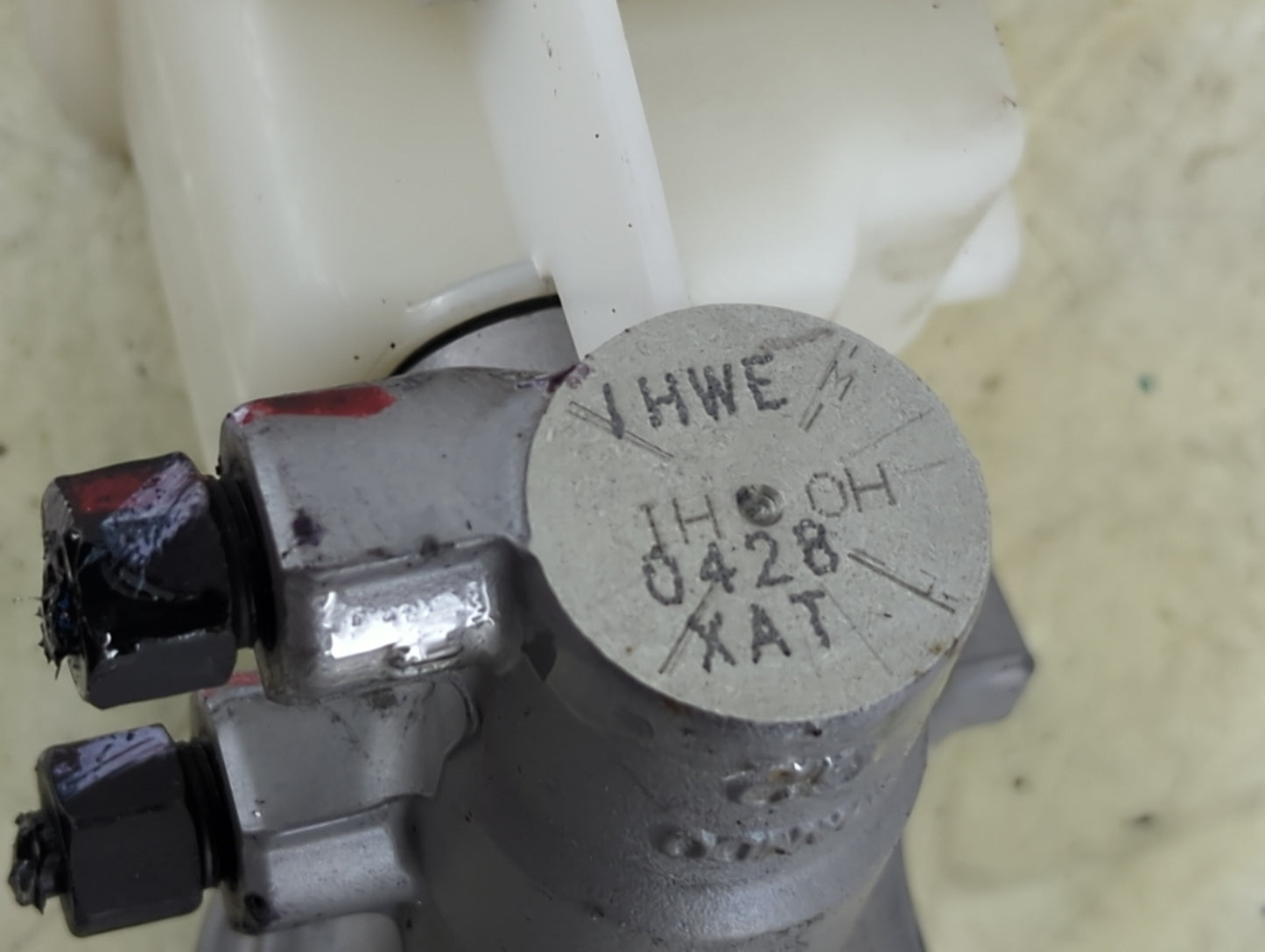 2014-2015 Kia Sorento Brake Master Cylinder 1490726 - Oemusedautoparts1.com