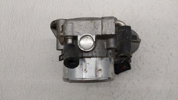 2012-2015 Kia Sorento Throttle Body P/N:35100-2G700 Fits Fits 2011 2012 2013 2014 2015 2016 OEM Used Auto Parts