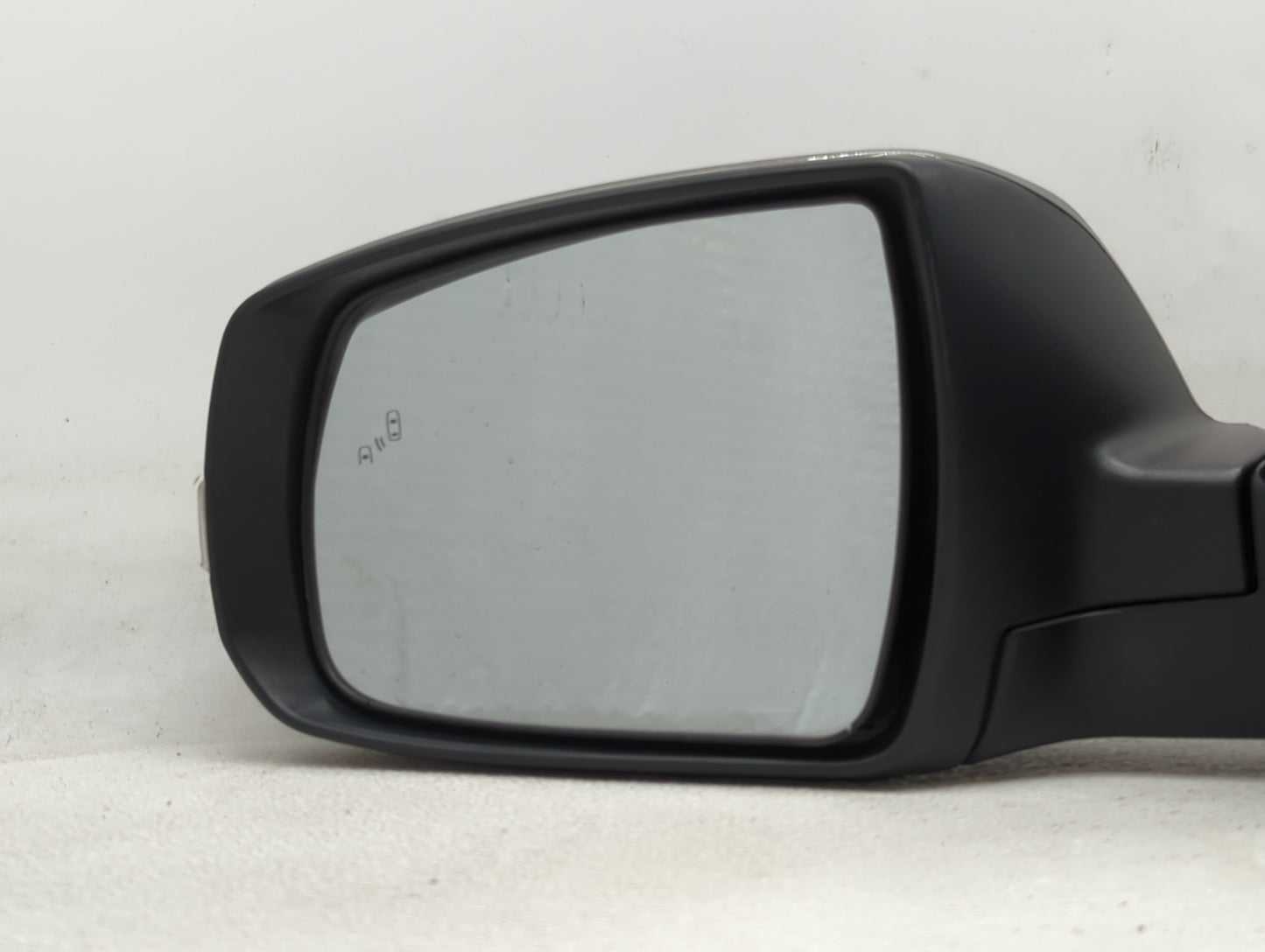 2014-2015 Kia Sorento Driver Side View Mirror - Left Door Mirror OEM Used - Oemusedautoparts1.com