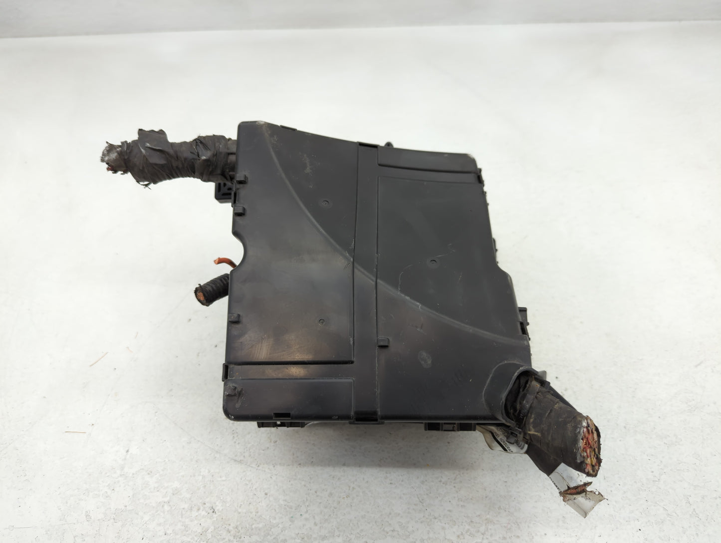 2014-2015 Kia Sorento Fusebox Fuse Box Panel Relay Module P/N:VS912501U222XA Fits Fits 2014 2015 OEM Used Auto Parts - Oemus