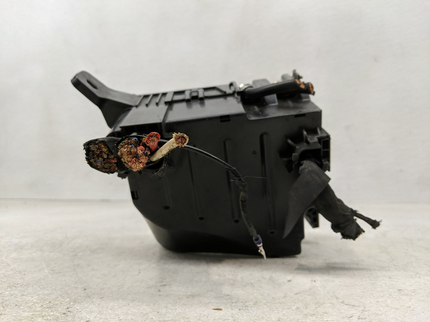 2014 Kia Soul Fusebox Fuse Box Panel Relay Module P/N:91950-B2090 Fits OEM Used Auto Parts - Oemusedautoparts1.com