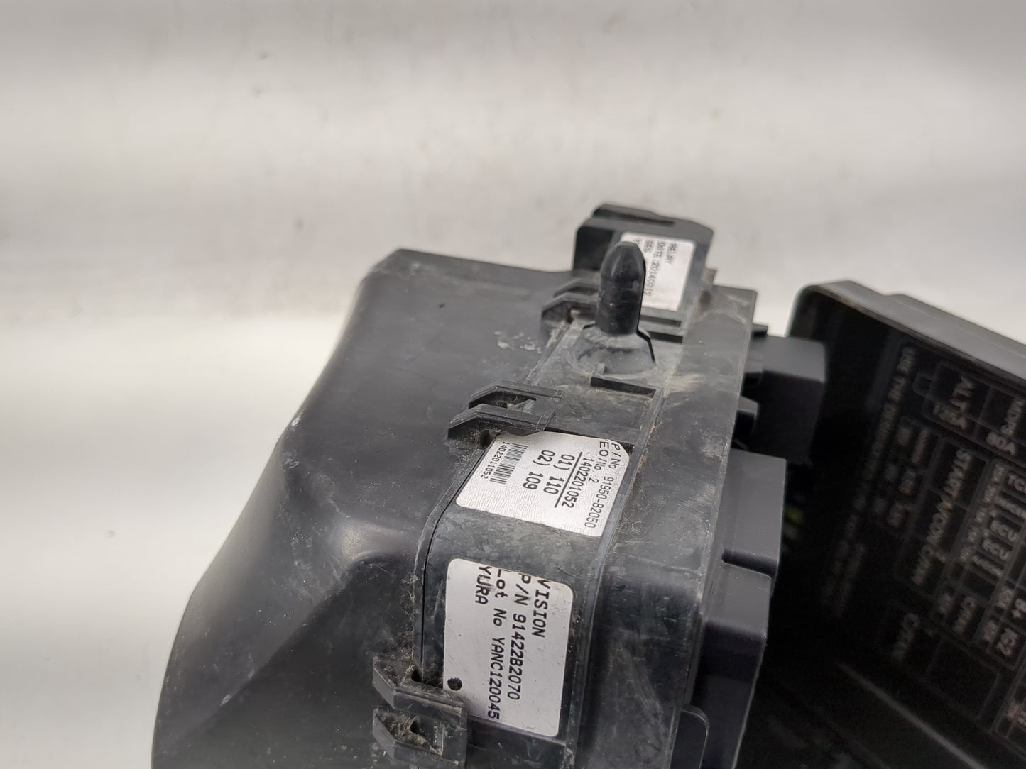 2014 Kia Soul Fusebox Fuse Box Panel Relay Module P/N:91950-B2090 Fits OEM Used Auto Parts - Oemusedautoparts1.com
