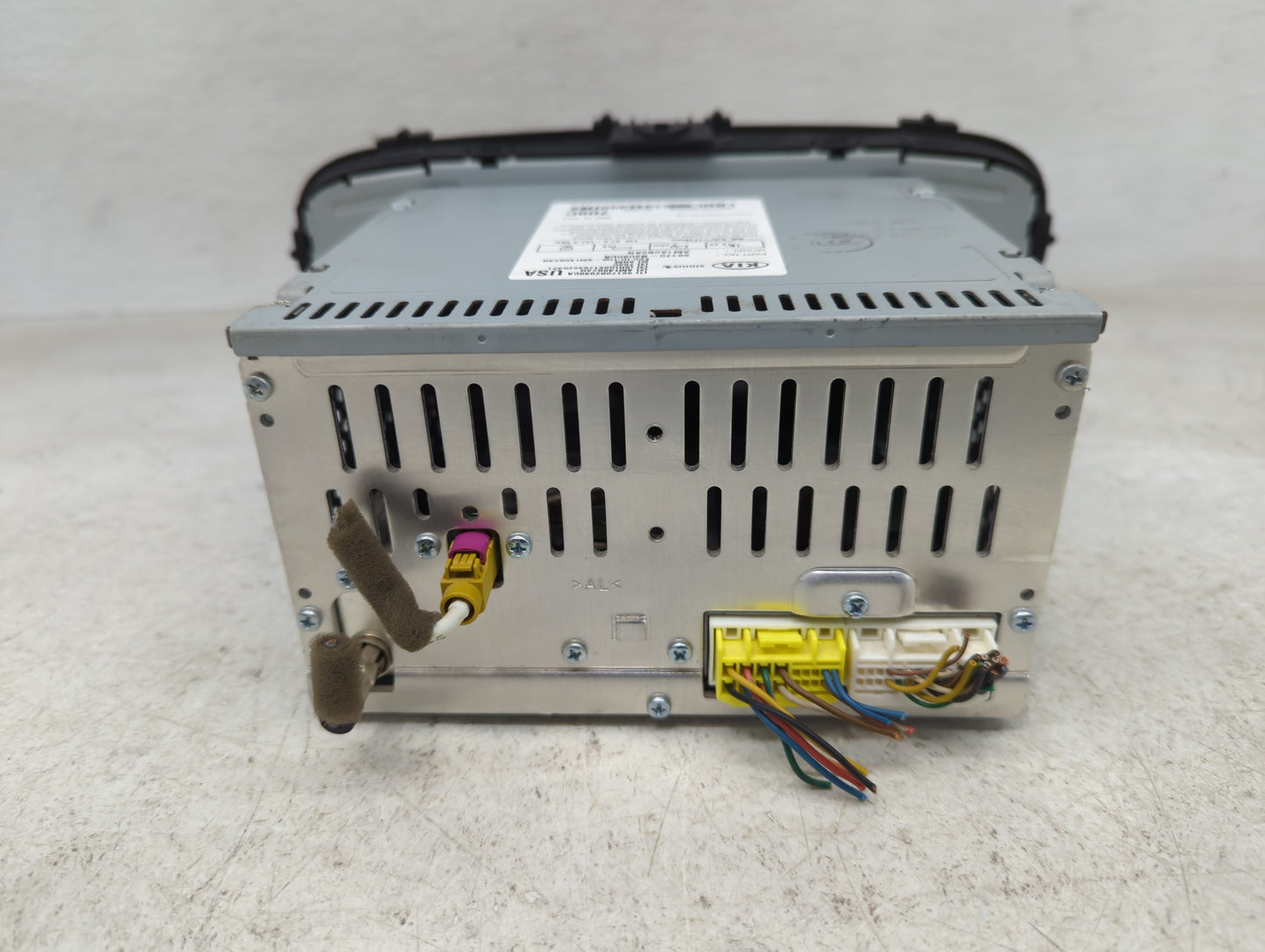 2014-2016 Kia Soul Radio AM FM Cd Player Receiver Replacement P/N:96170-B2090CA Fits Fits 2014 2015 2016 OEM Used Auto Parts