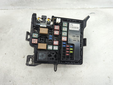 2014 Kia Soul Fusebox Fuse Box Panel Relay Module P/N:91950-B2090 91950-B2050 Fits OEM Used Auto Parts