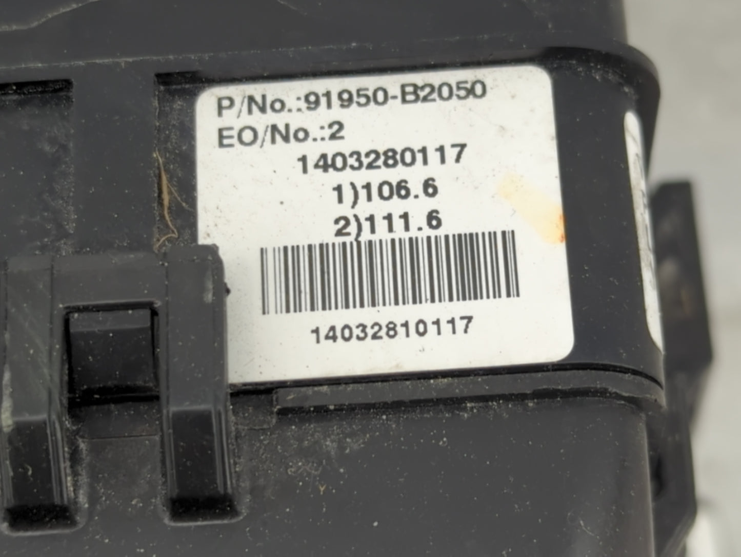 2014 Kia Soul Fusebox Fuse Box Panel Relay Module P/N:91950-B2090 91950-B2050 Fits OEM Used Auto Parts - Oemusedautoparts1.c