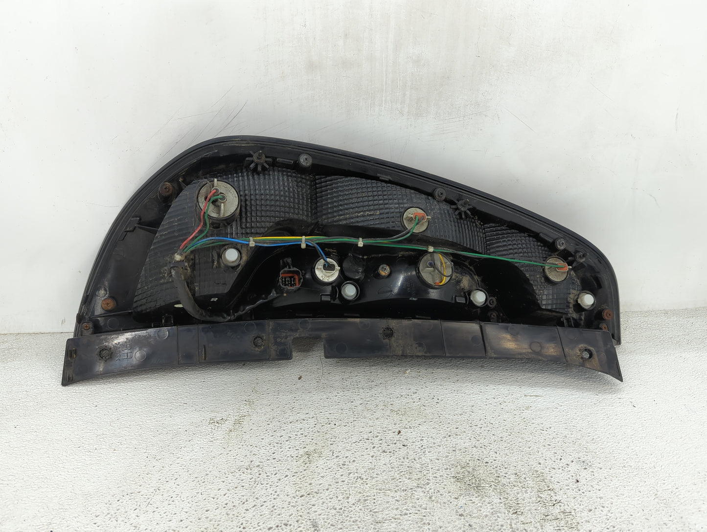 2014-2019 Kia Soul Tail Light Assembly Passenger Right OEM P/N:92402-B2030 Fits Fits 2014 2015 2016 2017 2018 2019 OEM Used