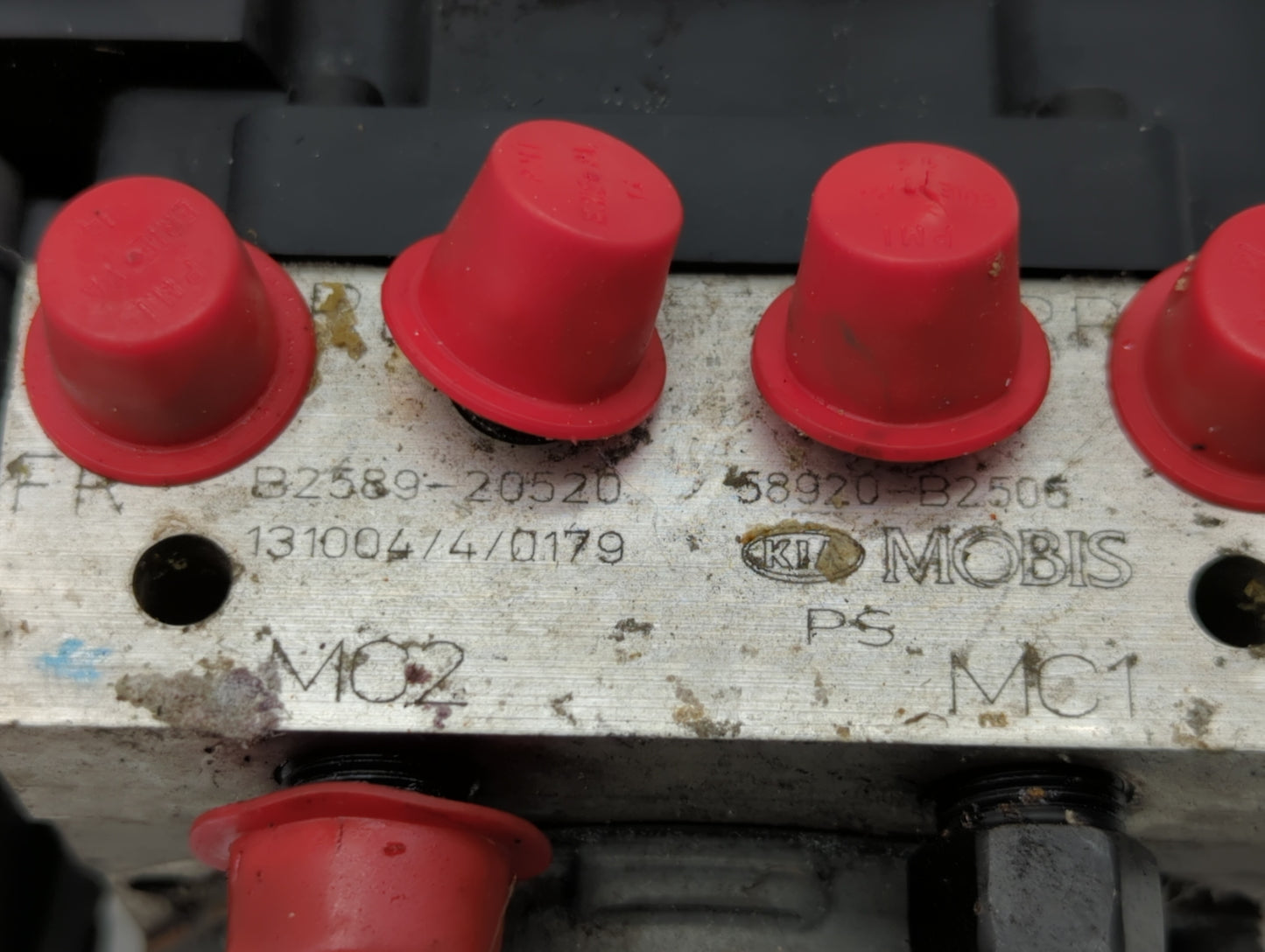 2014-2015 Kia Soul ABS Pump Control Module Replacement P/N:58900-B2506 58929-B2506, 58920-B2506 Fits Fits 2014 2015 OEM Used
