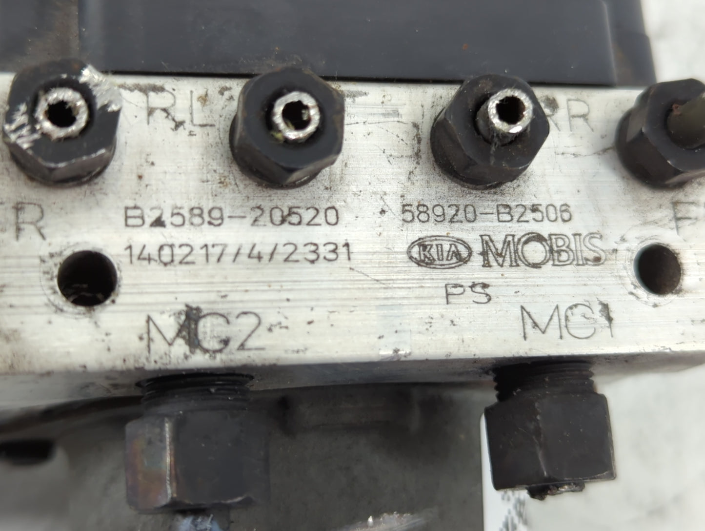 2014-2015 Kia Soul ABS Pump Control Module Replacement P/N:58020-B2560 B2589-20520 Fits Fits 2014 2015 OEM Used Auto Parts -