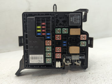 2014 Kia Soul Fusebox Fuse Box Panel Relay Module P/N:91950-B2090 91950-B2050 Fits OEM Used Auto Parts