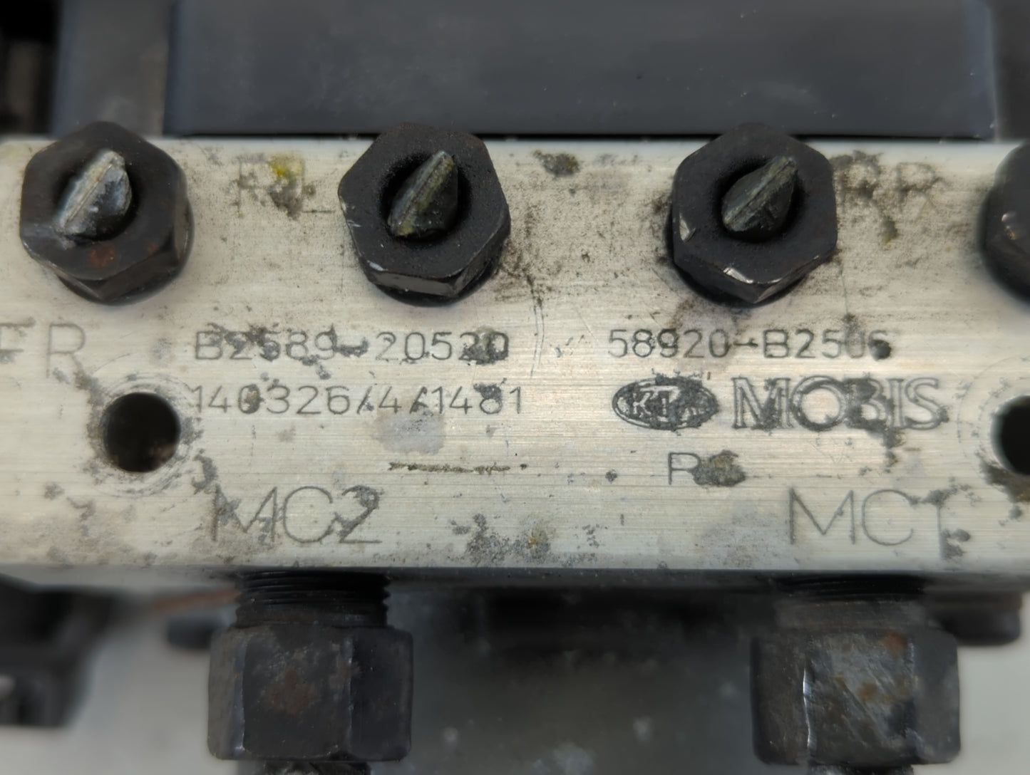 2014-2015 Kia Soul ABS Pump Control Module Replacement P/N:B2589-20520 58920-B2506 Fits Fits 2014 2015 OEM Used Auto Parts -