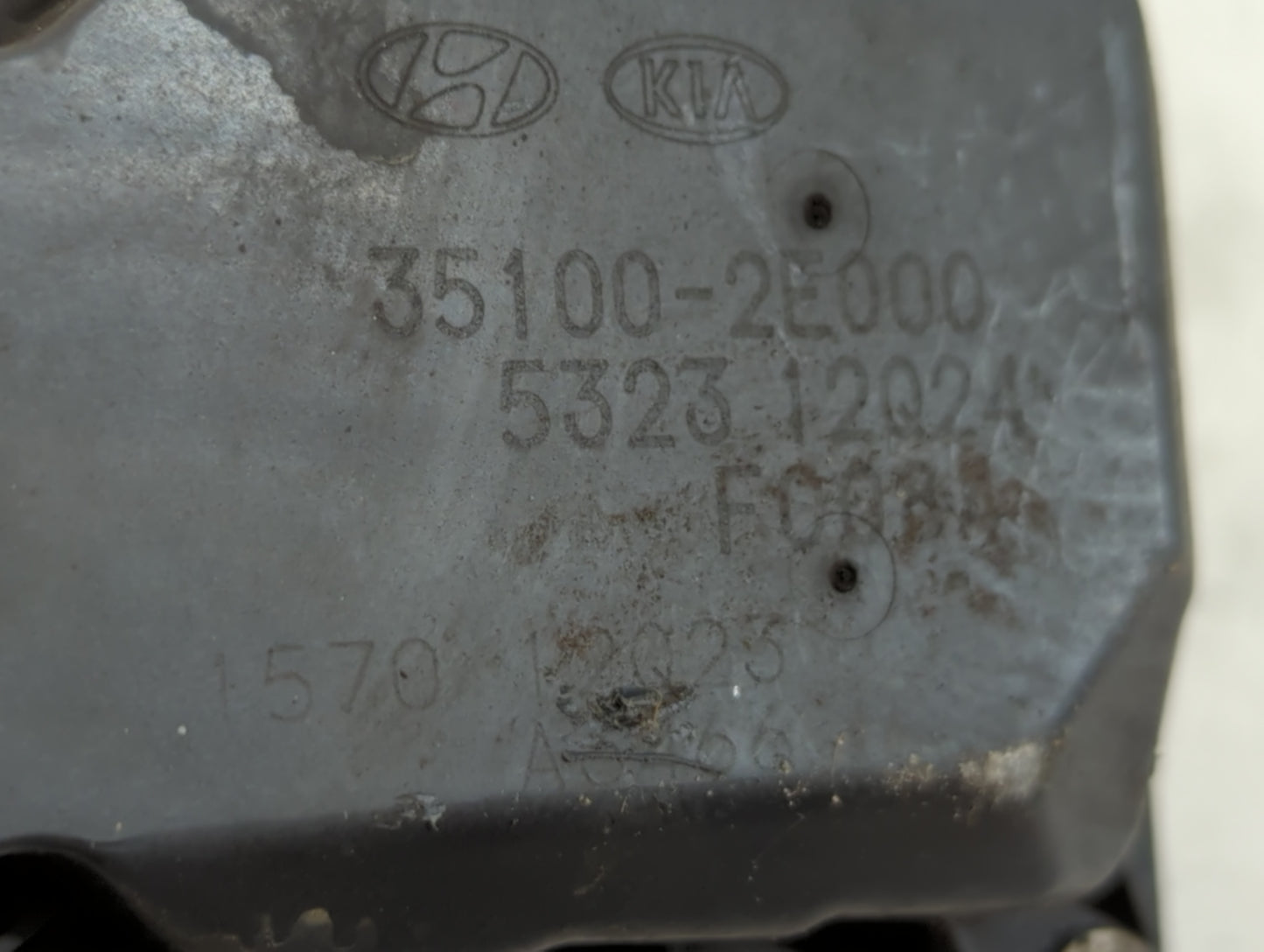 2014-2019 Kia Soul Throttle Body P/N:35100-2E000 Fits Fits 2011 2012 2013 2014 2015 2016 2017 2018 2019 2020 2021 OEM Used A