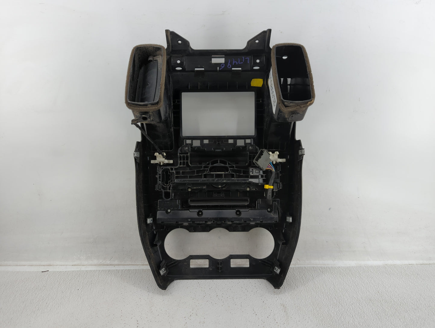 2013-2015 Land Rover Lr2 Radio Control Panel - Oemusedautoparts1.com