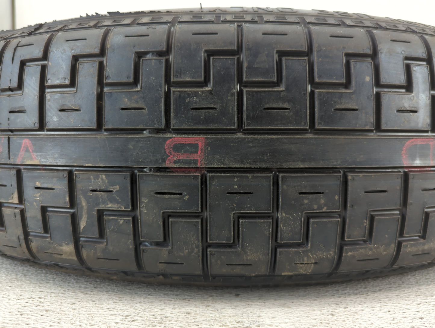 2014 Land Rover Range Rover Sport Spare Donut Tire Wheel Rim Oem - Oemusedautoparts1.com