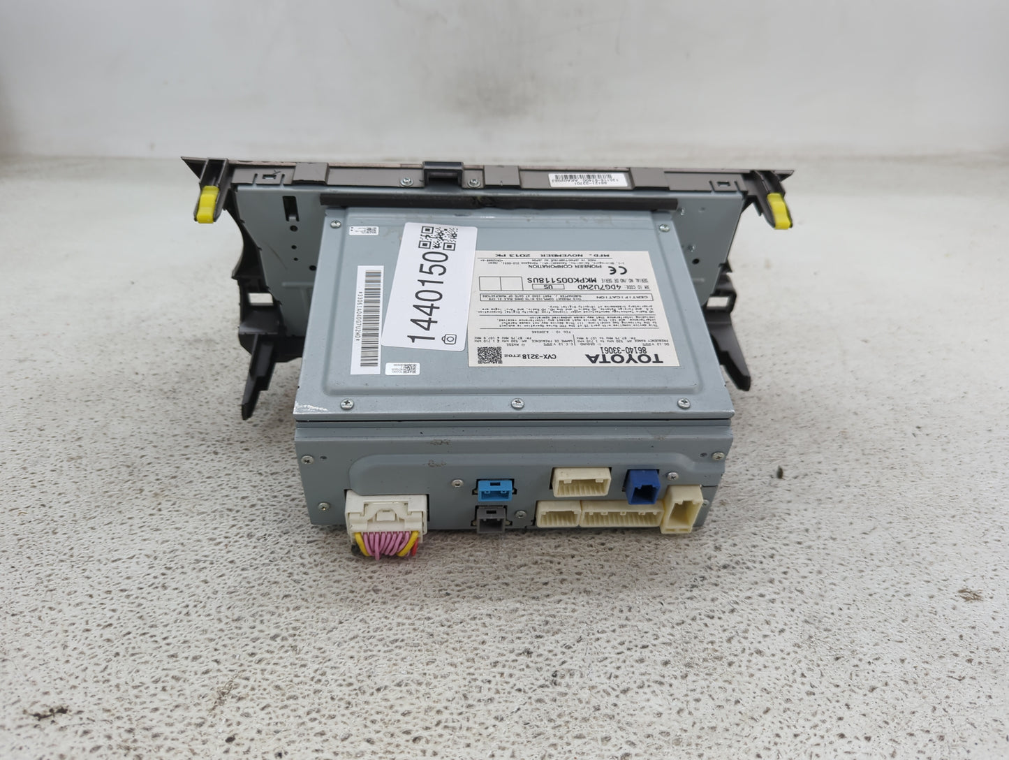 2013-2014 Lexus Es350 Radio AM FM Cd Player Receiver Replacement P/N:86140-33061 Fits Fits 2013 2014 OEM Used Auto Parts - O