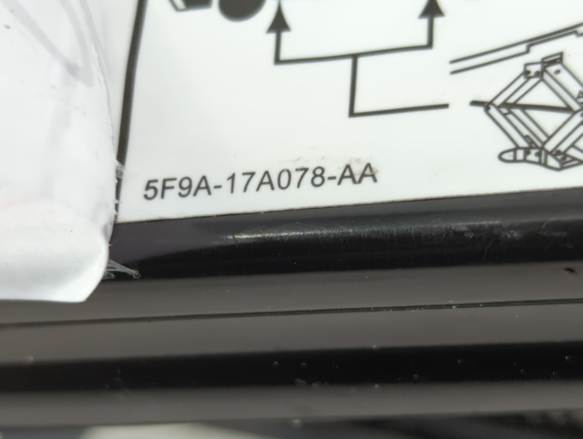 2014 Lincoln Mks Spare Scissor Car Jack - Oemusedautoparts1.com