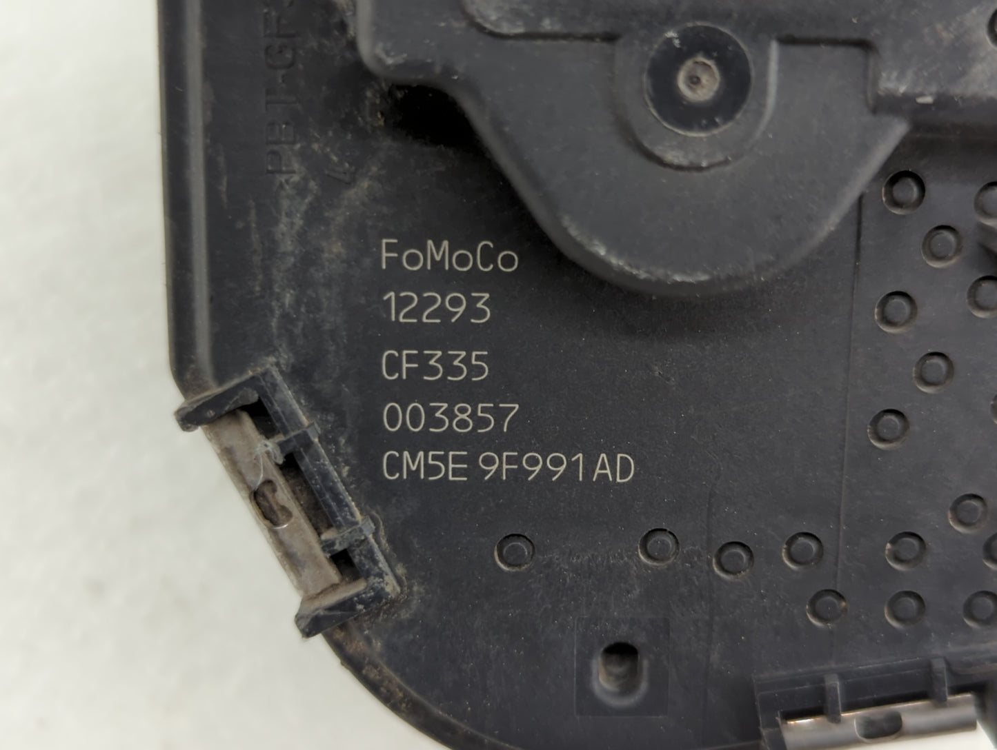 2014 Lincoln Mks Throttle Body P/N:0280750585 0280750566, DS7E-9F991-BB, CM5E-9F991-AD Fits Fits 2012 2013 2015 2016 2017 OE