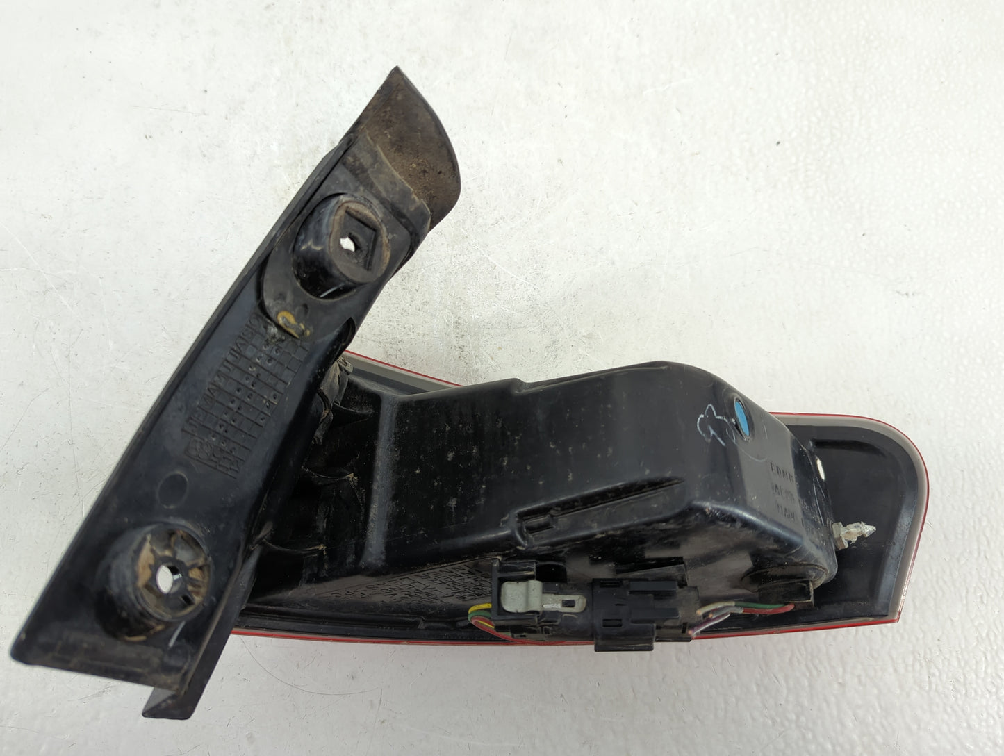 2010-2019 Lincoln Mkt Tail Light Assembly Driver Left OEM P/N:AE93-13B505-AM Fits OEM Used Auto Parts - Oemusedautoparts1.co