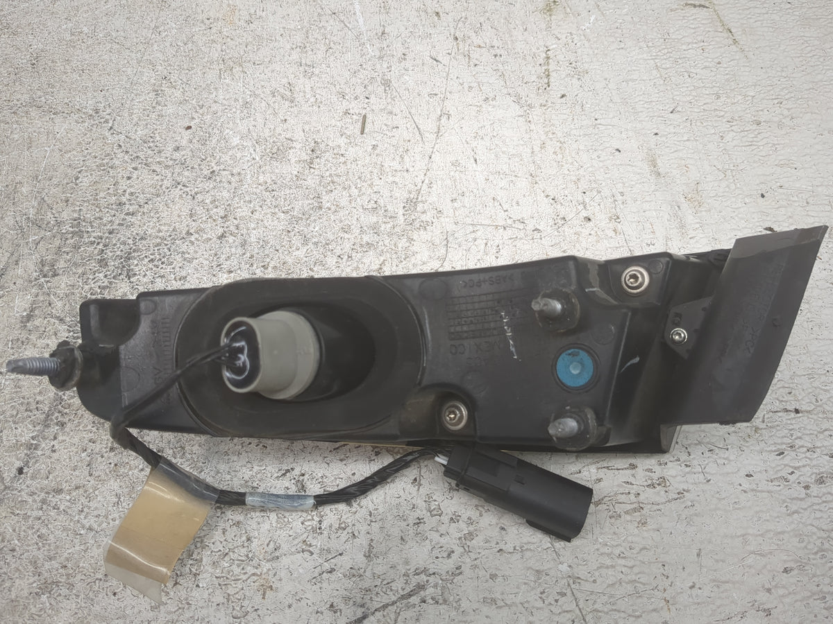 2013-2020 Lincoln Mkz Driver Left Side Deck Lid Mounted Tail Light Red - Oemusedautoparts1.com