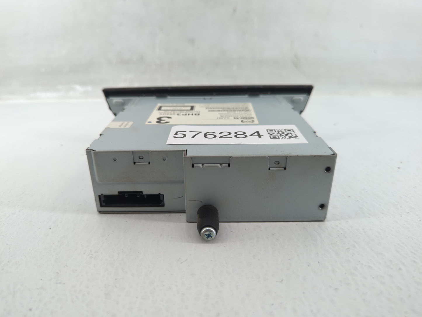 2014-2018 Mazda 3 Radio AM FM Cd Player Receiver Replacement P/N:9045 334 20346 Fits Fits 2014 2015 2016 2017 2018 OEM Used