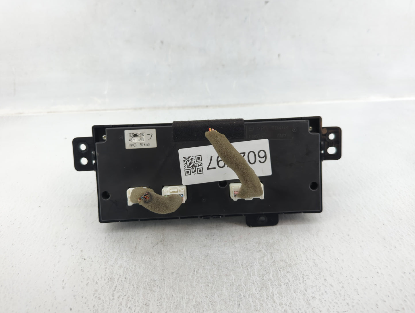 2010-2015 Mazda Cx-9 Climate Control Module Temperature AC/Heater Replacement P/N:TE70-61-190 Fits OEM Used Auto Parts - Oem