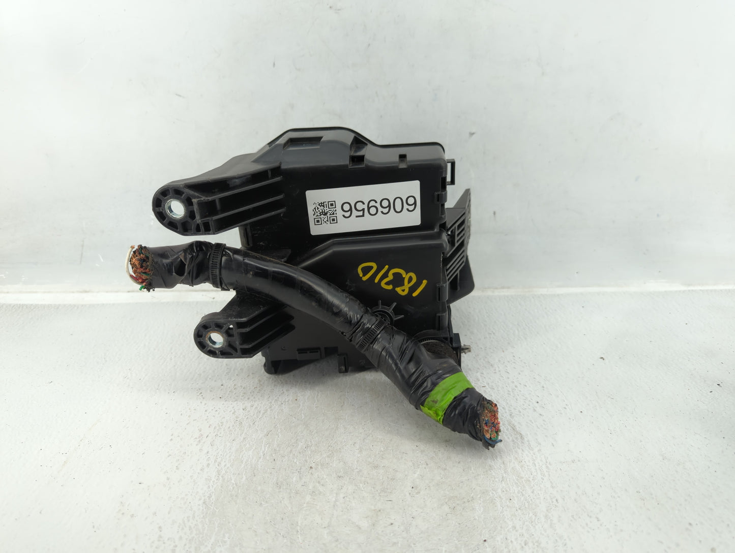 2013-2015 Mazda Cx-9 Fusebox Fuse Box Panel Relay Module P/N:PP-T20 TK24-66760 Fits Fits 2013 2014 2015 OEM Used Auto Parts