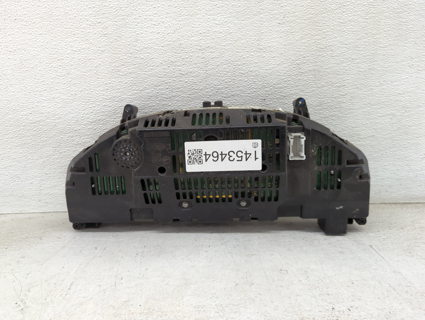 2014 Mercedes-Benz C-Class Instrument Cluster Speedometer Gauges P/N:A2049005213 A2C87297000 Miles:67K Fits OEM Used Auto Pa