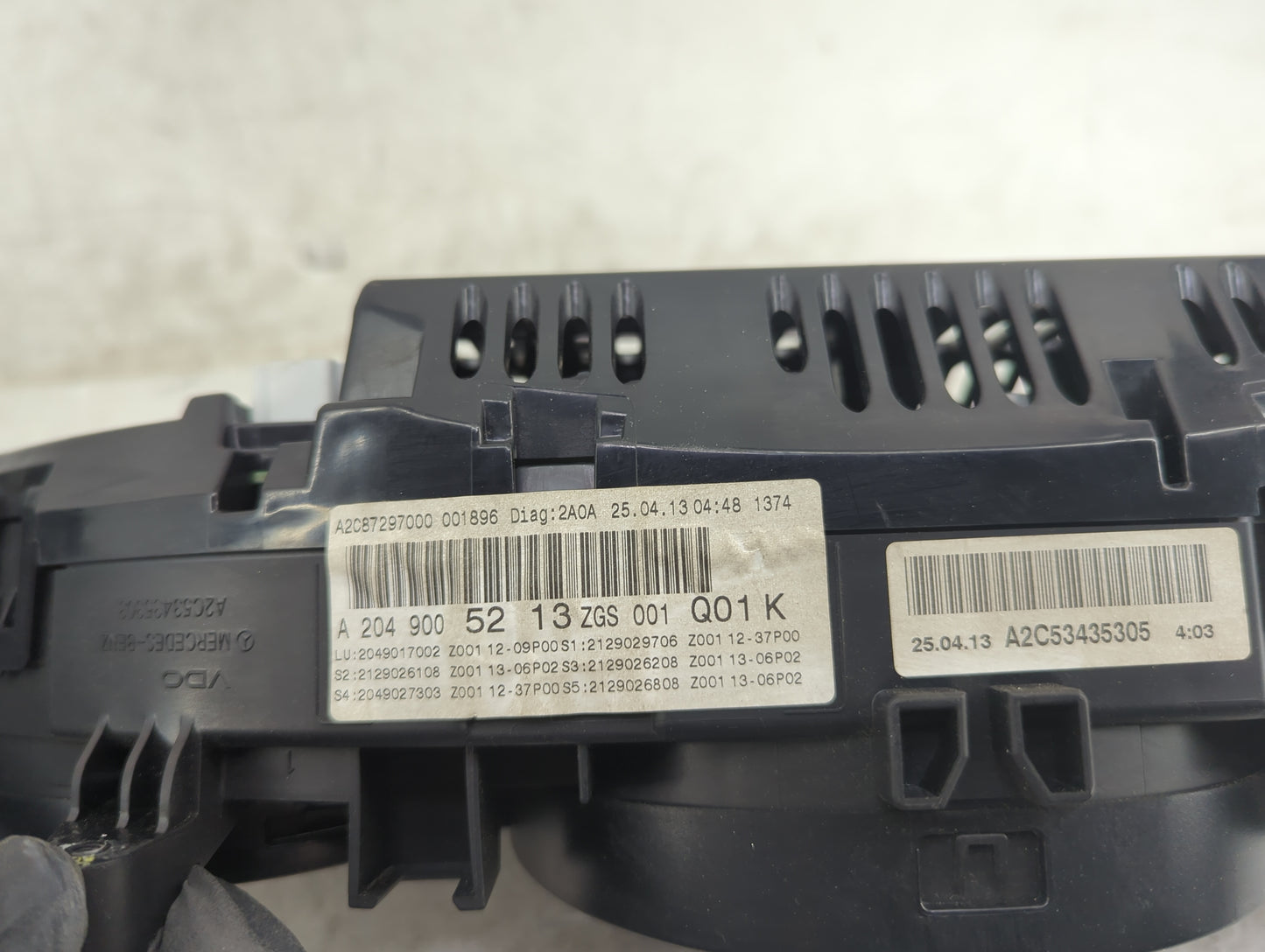 2014 Mercedes-Benz C-Class Instrument Cluster Speedometer Gauges P/N:A2049005213 A2C53435305, A2C87297000 Miles:99K Fits OEM