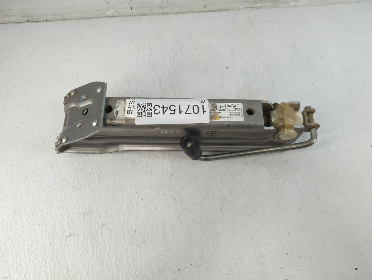 2014 Mercedes-benz C250 Spare Scissor Car Jack - Oemusedautoparts1.com