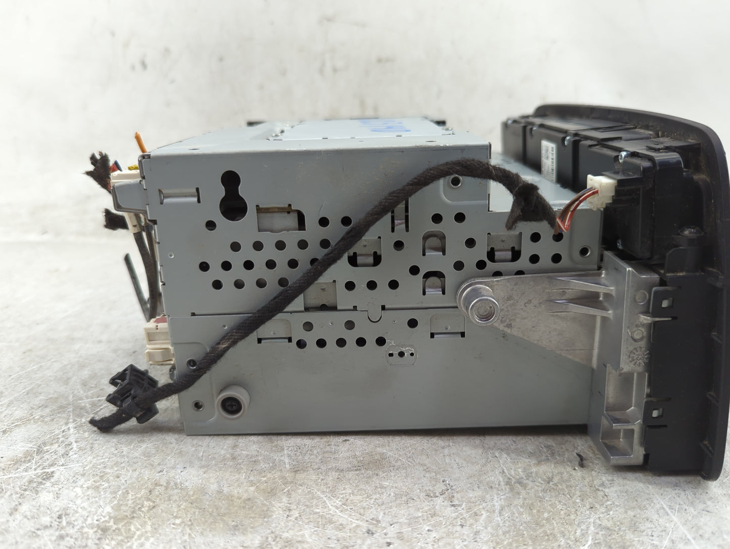 2014 Mercedes-Benz Cla250 Radio AM FM Cd Player Receiver Replacement P/N:A2469005912 A2469014604, A2129029008, NR-207 Fits O