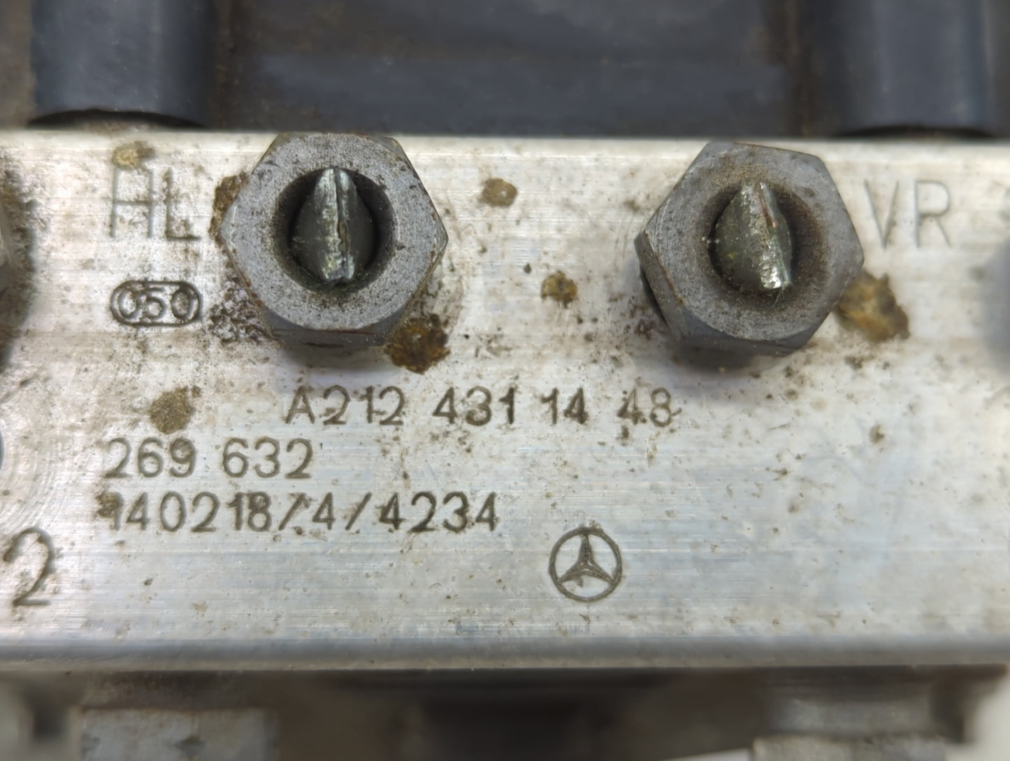2014 Mercedes-Benz E-Class ABS Pump Control Module Replacement P/N:A2124311448 269632, 1402187/4234 Fits OEM Used Auto Parts