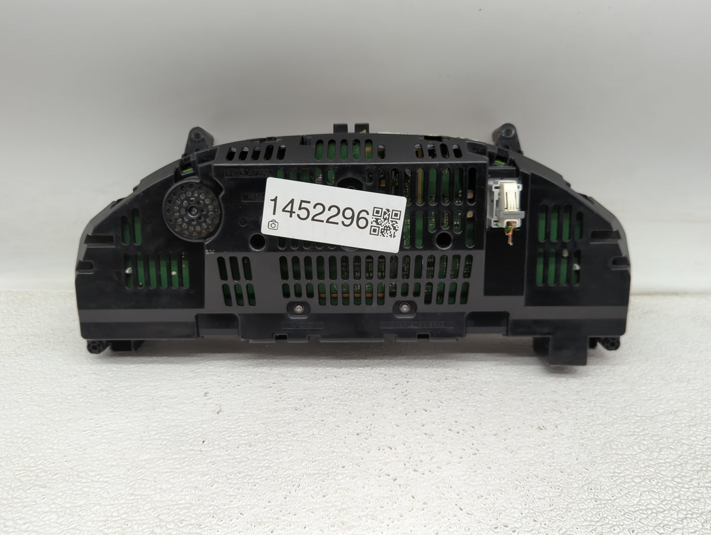2014 Mercedes C-Class Instrument Cluster Speedometer Gauges P/N:A2C87297000 A2049005213 Fits OEM Used Auto Parts - Oemusedau