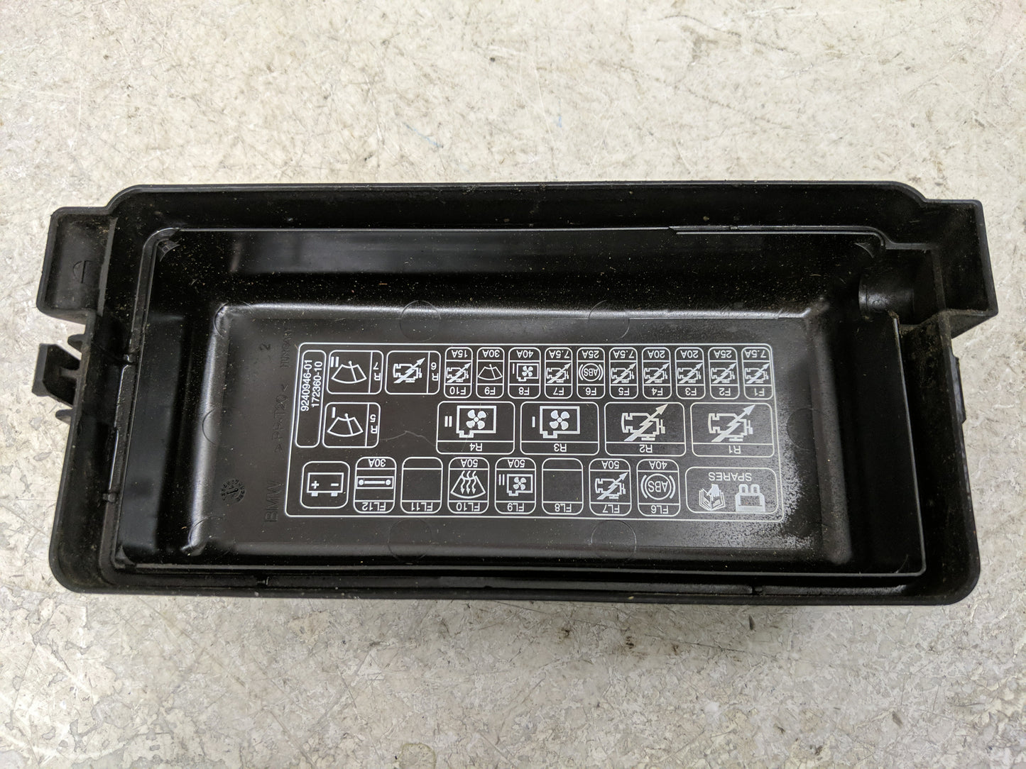 2012-2016 Mini Cooper Countryman Fusebox Fuse Box Panel Relay Module P/N:9240946-01 Fits Fits 2011 2012 2013 2014 2015 2016